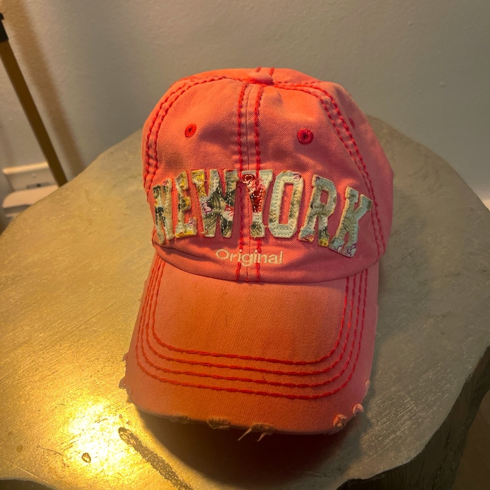 Pink New York hat|Robin Ruth